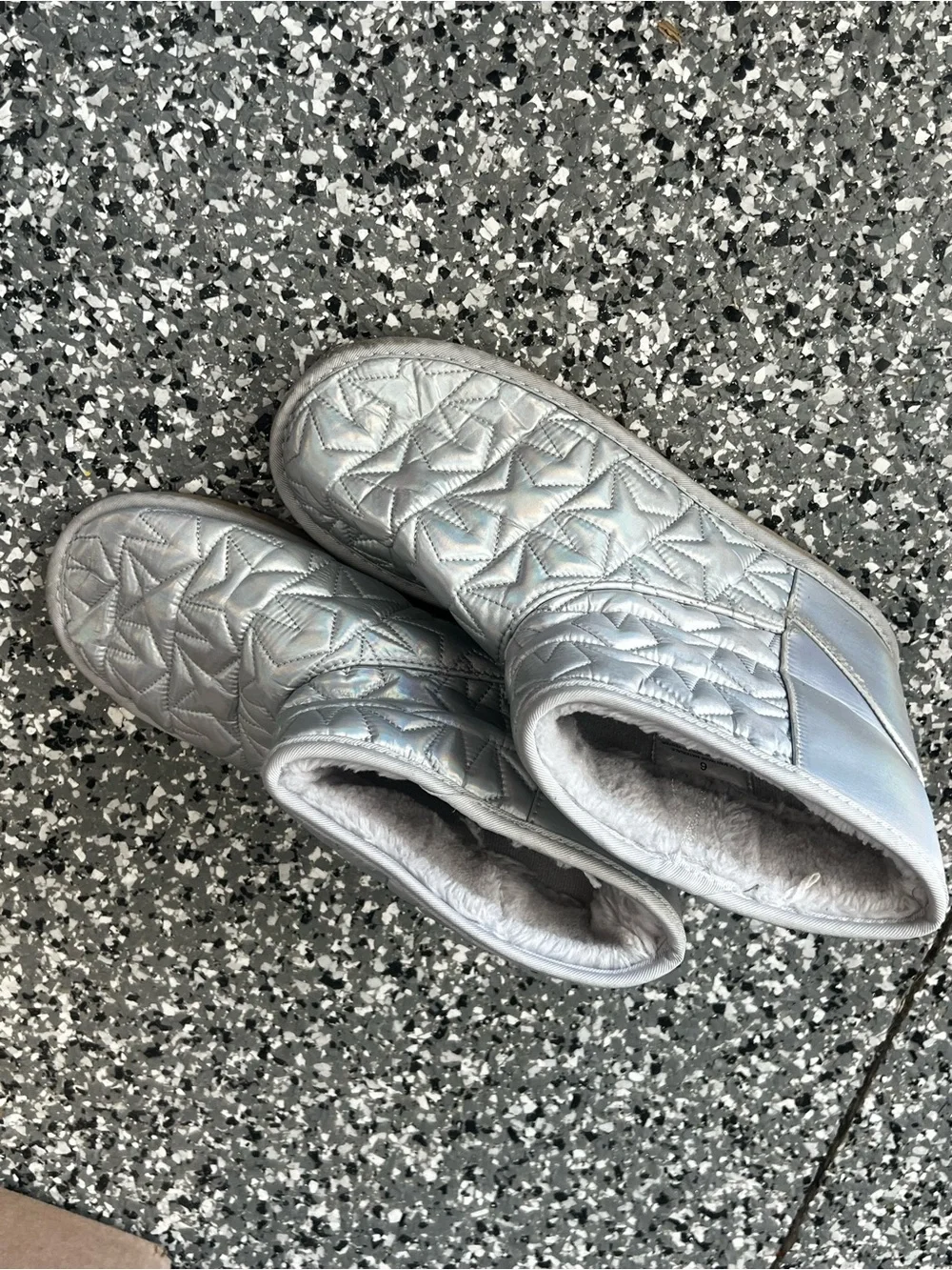 Children's Place Silver Quilted Star Winter Boots Size 6 Youth